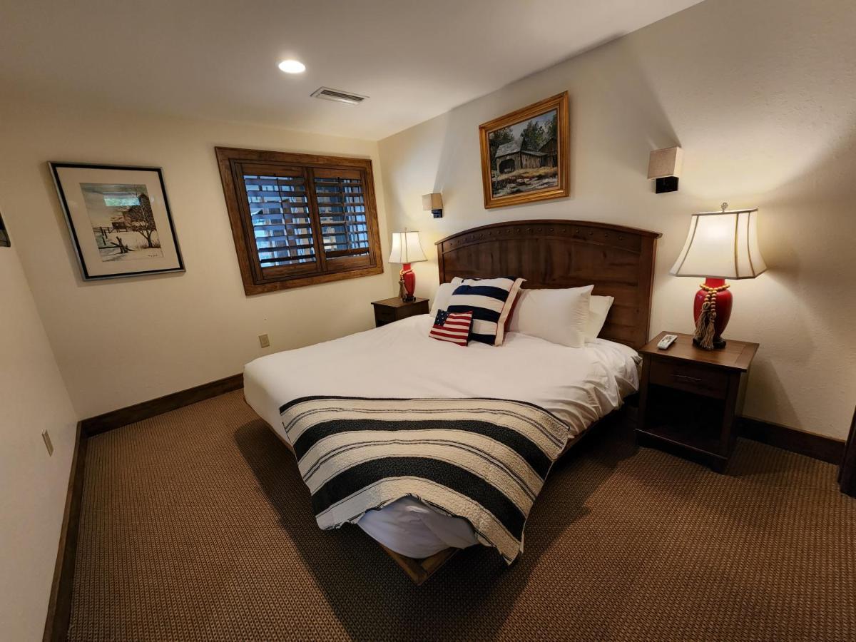 The Inn At Shady Lawn Newland Екстериор снимка