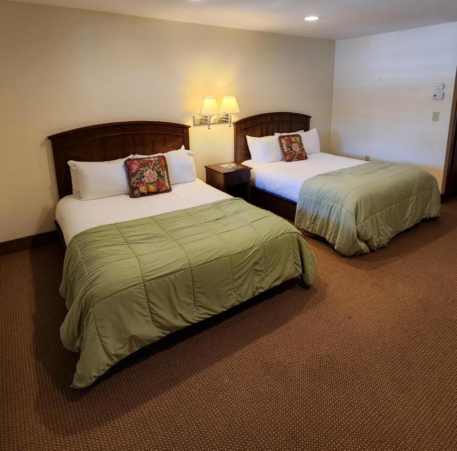 The Inn At Shady Lawn Newland Екстериор снимка