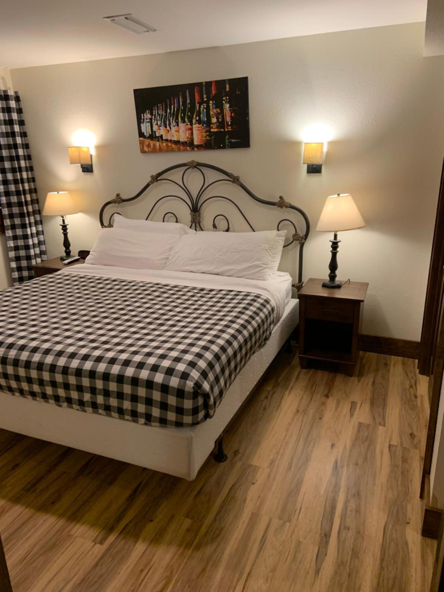 The Inn At Shady Lawn Newland Екстериор снимка